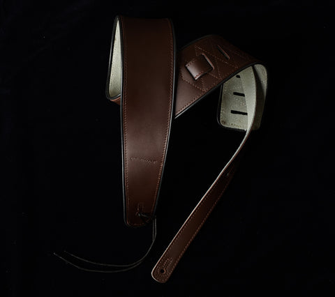 Schultergurt aus Leder (Axelband ur läder)