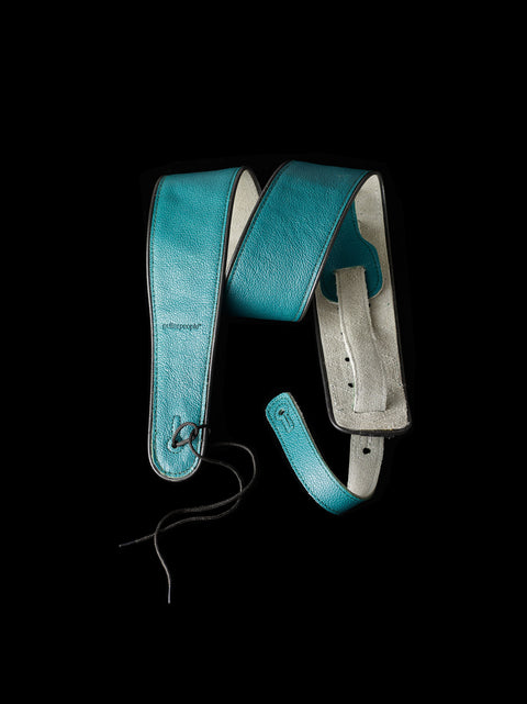 Schultergurt aus Leder (Axelband ur läder)